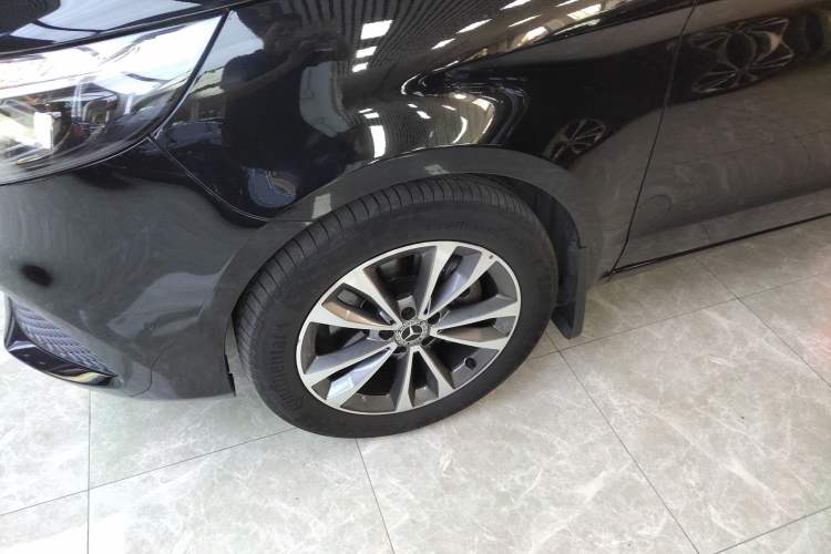 Used Mercedes-Benz V-Class 2022 V 260 Avantgarde Edition