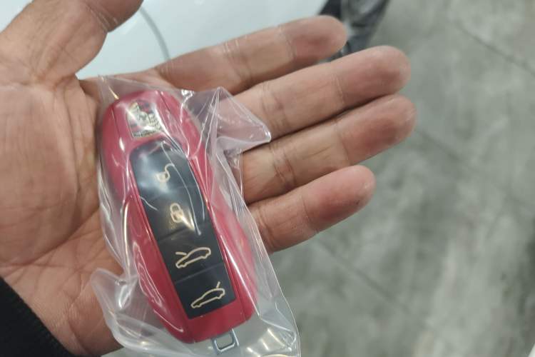 Used Porsche 718 2016 Cayman 2.0T
