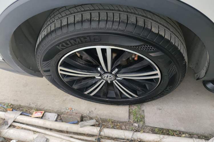 Used Volkswagen Tiguan L 2019 330TSI Automatic Two-Wheel Drive Panoramic Comfort Edition China VI Standard