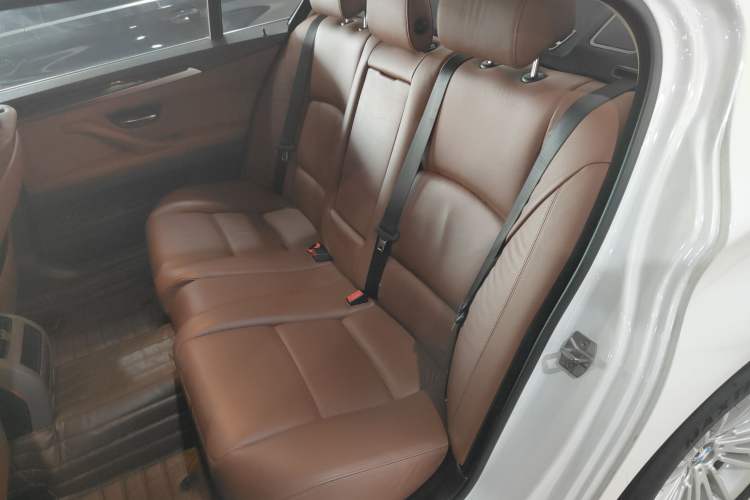 Used BMW 5 Series 2014 525Li Leading Model
