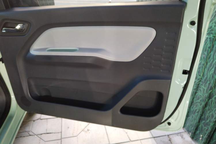 Used Wuling Hongguang MINIEV 2022 Macaron Premium Model – Lithium Iron Phosphate
