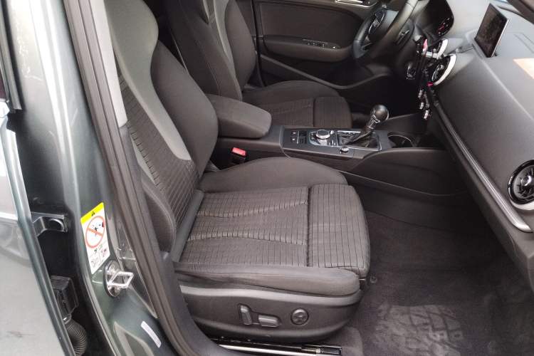 Used Audi A3 2019 Sportback 35 TFSI Sporty Version National V
