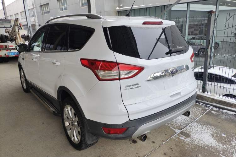 Used Ford Kuga 2015 2.0L GTDi Four-Wheel Drive Prestige Model
