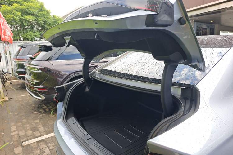 Used Lincoln Z 2025 2.0T Zunyi Hybrid Version
