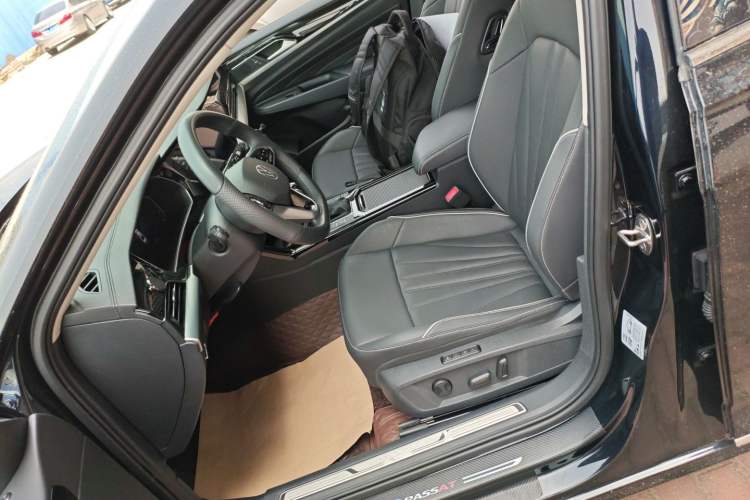 Used Volkswagen Passat 2024 380TSI Starry Luxury Edition
