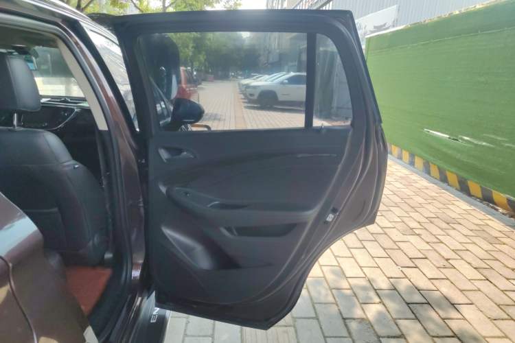 Used Buick Envision 2019 20T Two-Wheel Drive Elite Version China VI Standard
