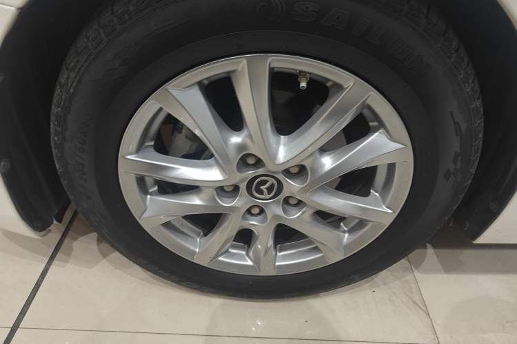 Used Mazda Mazda 3 Axela 2017 Sedan 1.5L Automatic Comfort Model China VI Standard
