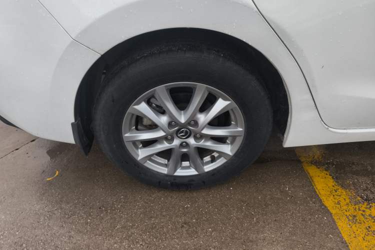 Used Mazda Mazda 3 Axela 2017 Sedan 1.5L Automatic Luxury Model Emission Standard China V
