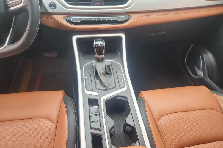 Used Geely Auto Vision X6 2020 1.4T CVT Luxury Edition
