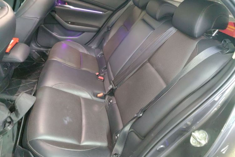 Used Mazda Mazda 3 Axela 2020 2.0L Automatic Luxury Version
