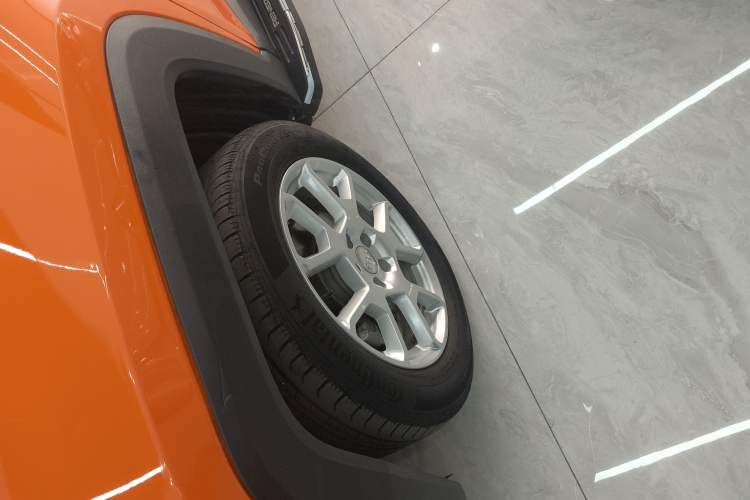 Used  Renegade 2019 220T Automatic Leading Edition
