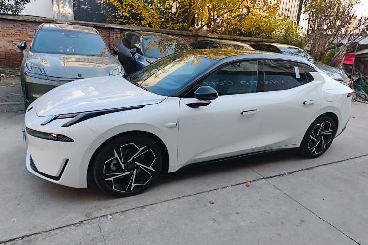 Used Lynk & Co 07 2024 EM-P 126 Long-Range Ultra
