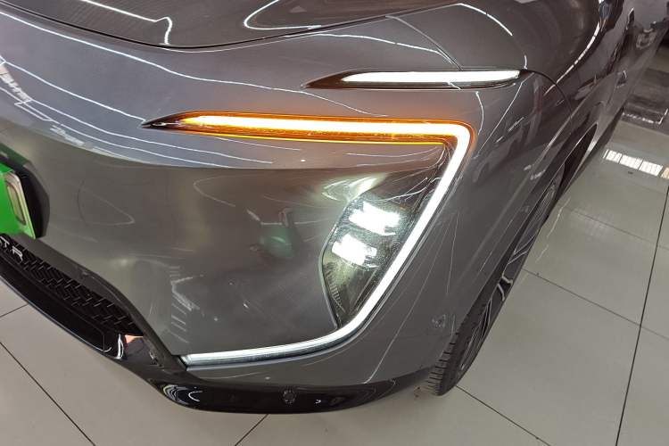 Used  07 2024 Max Extended-Range Edition
