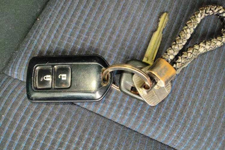 Used Toyota YARiS L 2015 1.5E Automatic Charm Edition
