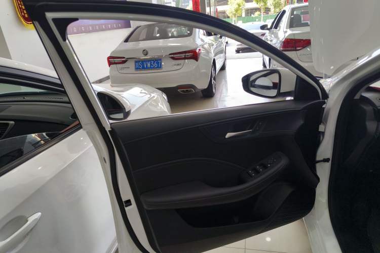 Used Roewe i5 2023 1.5L CVT Luxury Edition
