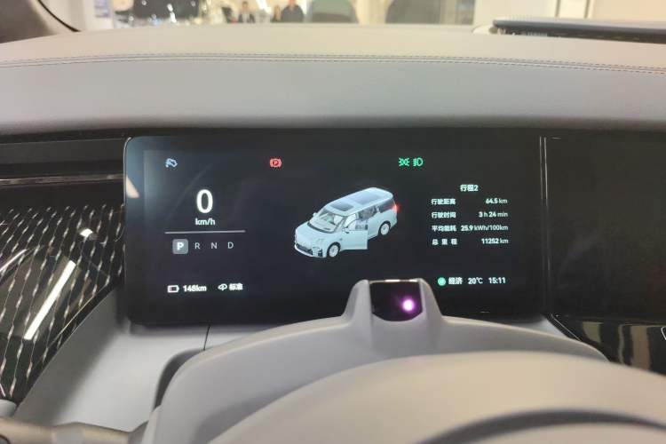 Used Zeekr 009 2024 7-Seater Walk-Through Version Four-Wheel Drive 108 kWh