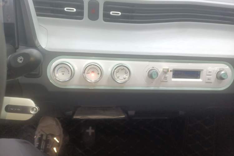 Used Wuling Hongguang MINIEV 2022 Macaron Fashion Model Lithium Iron Phosphate
