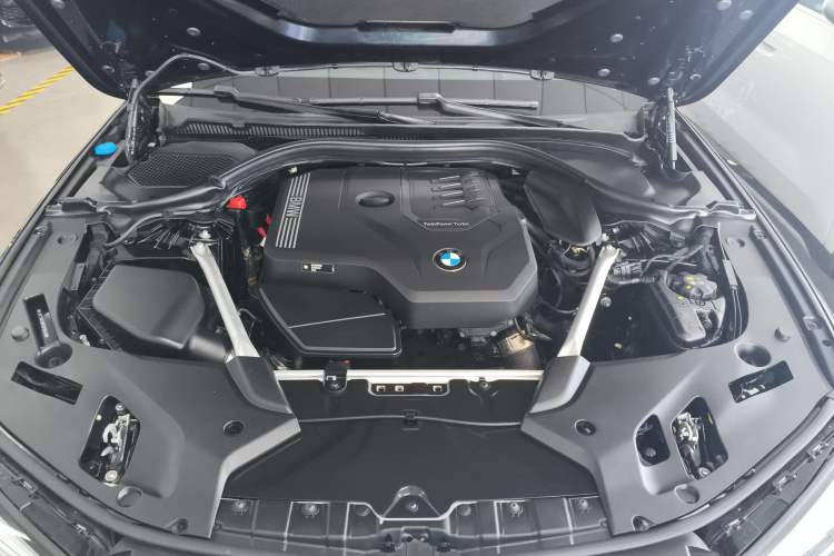 Used BMW 5 Series 2022 Second Facelift 525Li M Sport Package
