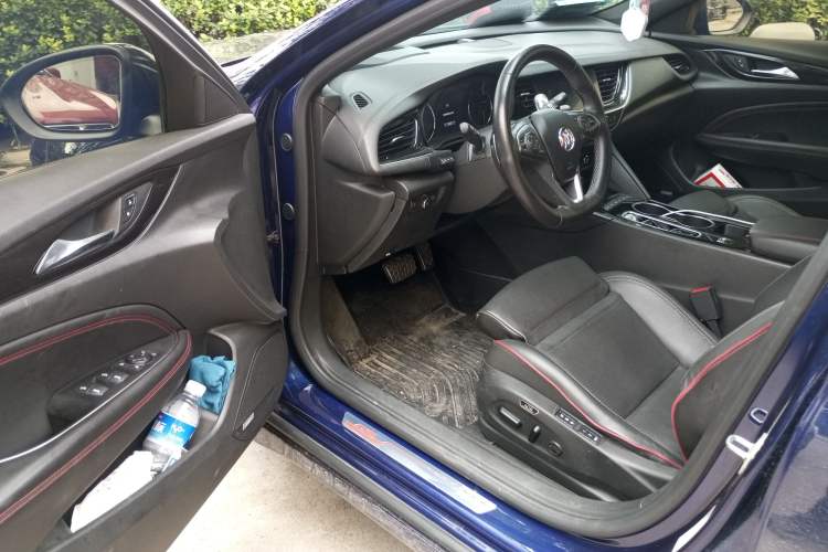 Used Buick Regal 2022 GS Prestige Model
