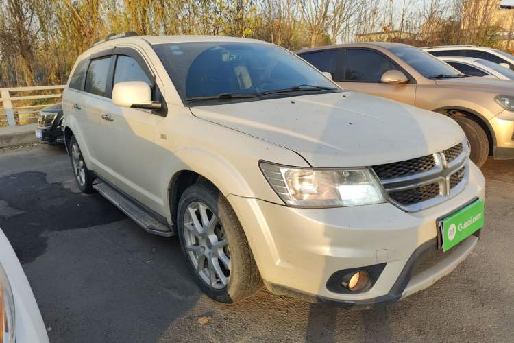 Used Dodge Journey 2013 2.4L Two-Wheel Drive Luxury Version
