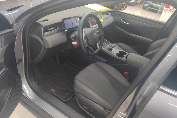 Used BYD Qin PLUS 2025 DM-i Smart Drive 120KM Superior Model
