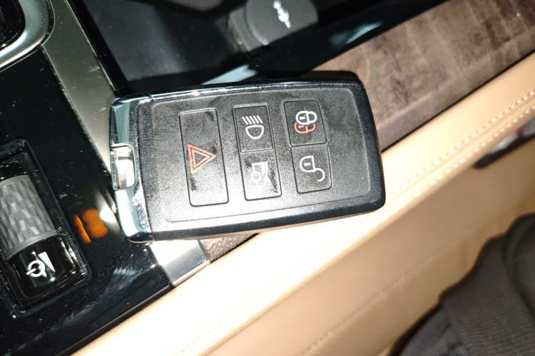 Used Jaguar XFL 2023 XFL 2.0T P250 Two-Wheel-Drive Luxury Deluxe Edition
