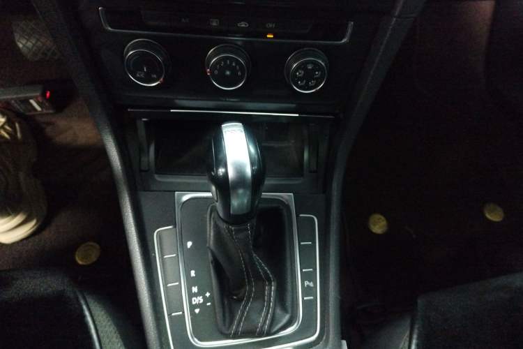 Used Volkswagen Golf 2017 230TSI Automatic Comfort Edition – Celebrating Milestone of One Million Units
