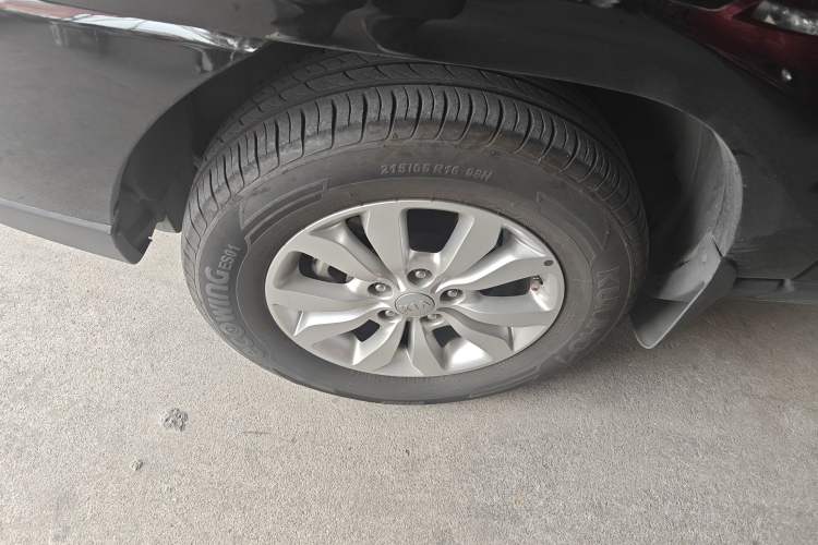 Used Kia Sportage 2013 2.0L Automatic Two-Wheel Drive GL Trim