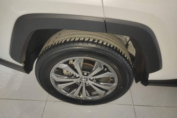 Used Toyota RAV4 2023 2.0L CVT Two-Wheel Drive Fashion Plus Edition
