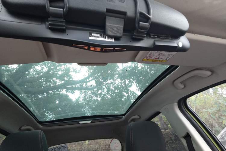 Used Changan Benni 2015 1.4L IMT Sunroof Version China V Standard
