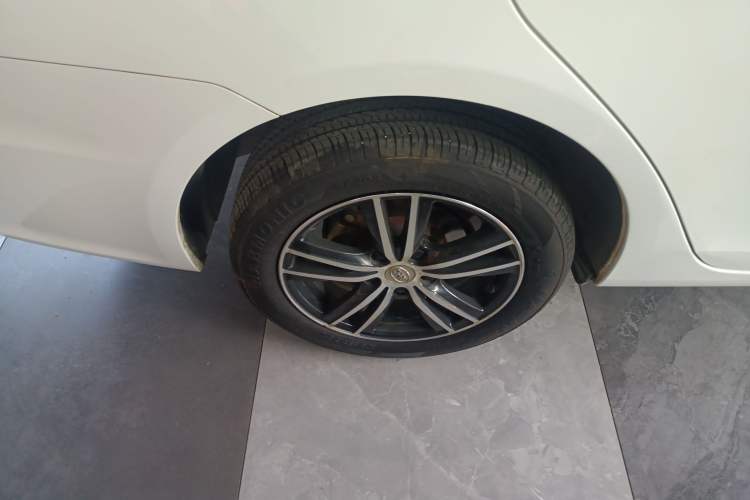 Used BYD Surui 2015 Revised Version 1.5L Automatic Luxury Edition
