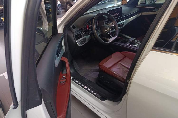 Used Audi A4L 2022 40 TFSI Luxury Dynamic Model