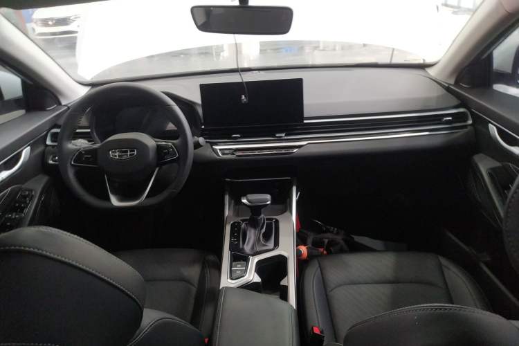 Used Geely Auto Emgrand 2023 4th Generation Champion Edition 1.5L CVT Prestige Model
