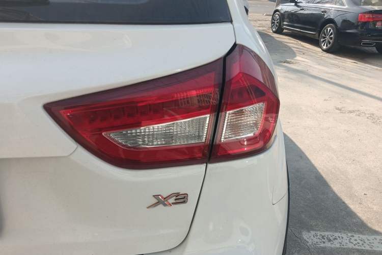 Used Geely Auto Vision X3 2017 1.5L Automatic Prestige Model
