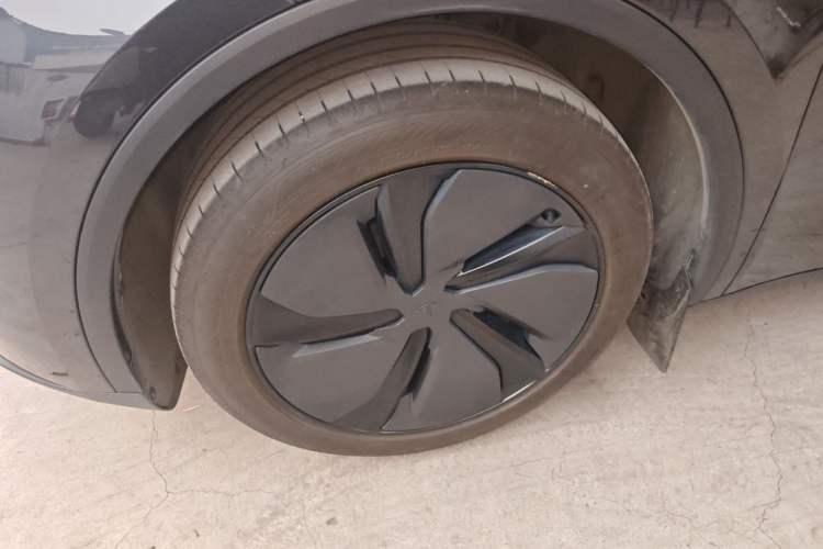 Used Tesla Model Y 2025 Rear-Wheel-Drive Version
