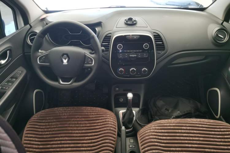 Used Renault Captur 2018 TCe190 Urban Style Edition
