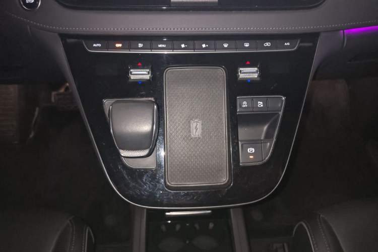 Used Hongqi HQ9 2023 2.0T Smart Connect Flagship Edition