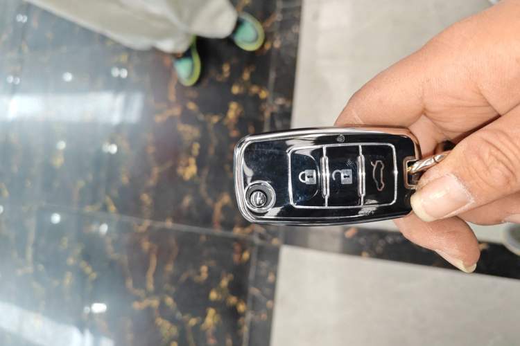 Used FORTHING Lingzhi 2023 M5 1.6L Practical Model 5 Seats
