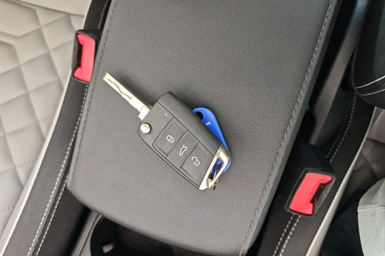 Used Volkswagen Tayron 2023 330TSI Two-Wheel-Drive Luxury Plus Advanced Version
