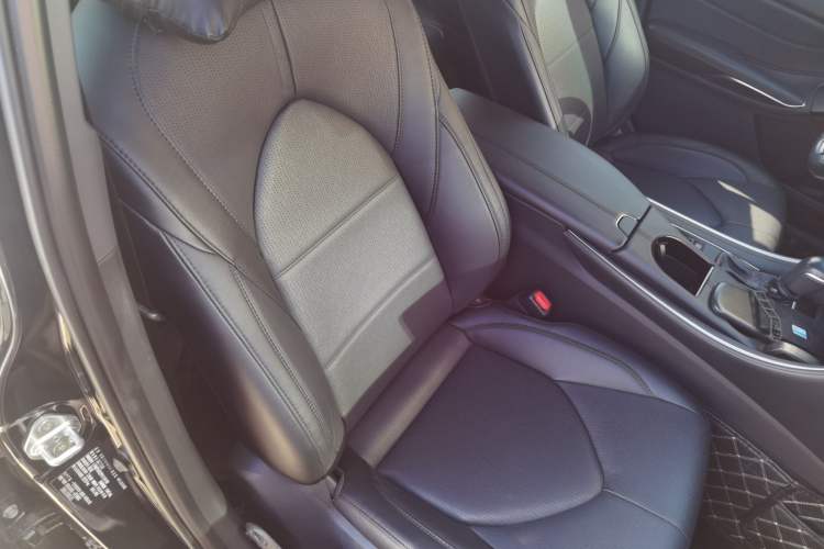 Used Toyota Avalon 2023 2.0L Luxury Edition
