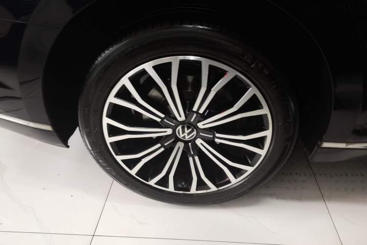 Used Volkswagen Phideon 2021 380TSI Luxury Edition
