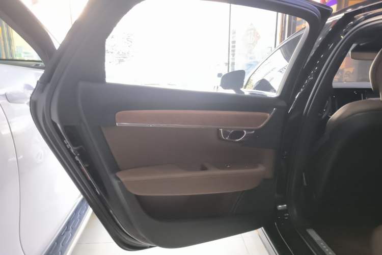 Used Volvo S90 2021 B5 Zhiyi Luxury Edition
