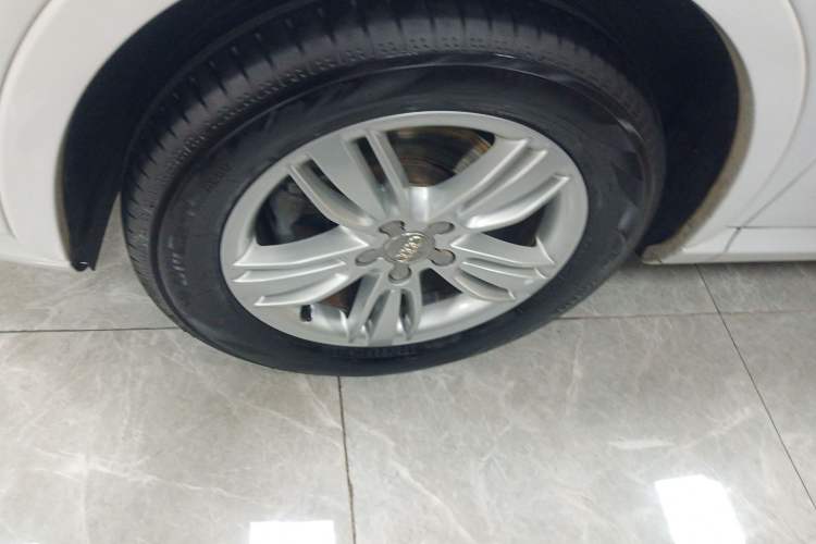 Used Audi Q3 2015 30 TFSI Comfort Model
