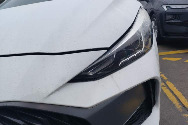 Used MG 5 2022 180 DVVT CVT Youth Luxury Edition
