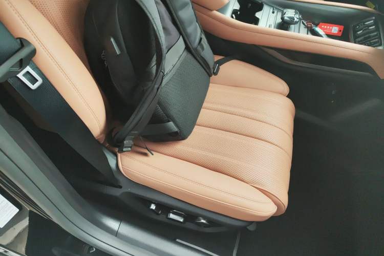 Used BYD Song L EV 2025 Intelligent Driving Version 662 km LiDAR Excellence Edition
