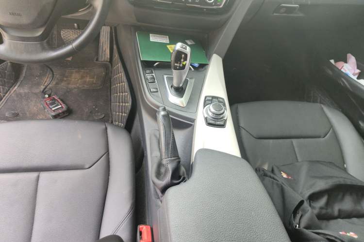 Used BMW 3 Series 2016 320i Fashion Model
