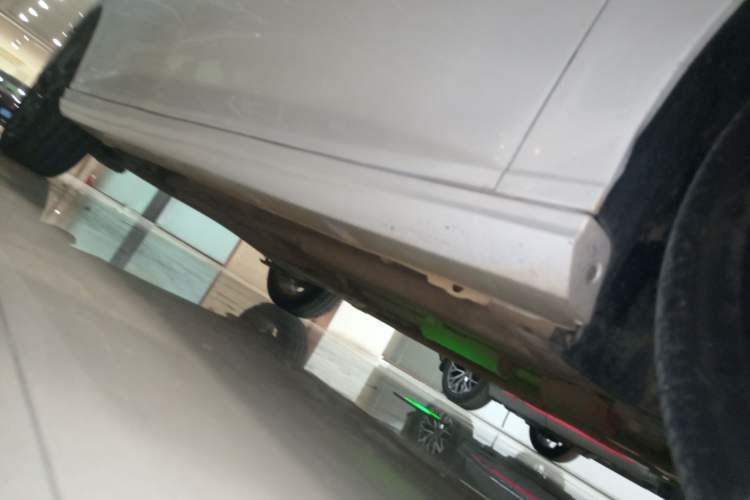 Used Dongfeng Aeolus Yixuan 2022 230T Automatic Adaptive-Beam Knight Edition