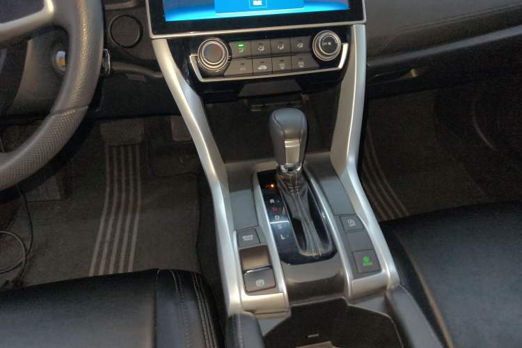 Used Honda Civic 2016 180TURBO CVT Comfort Version
