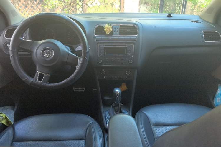 Used Volkswagen Polo 2012 1.6L Cross Polo Automatic Transmission
