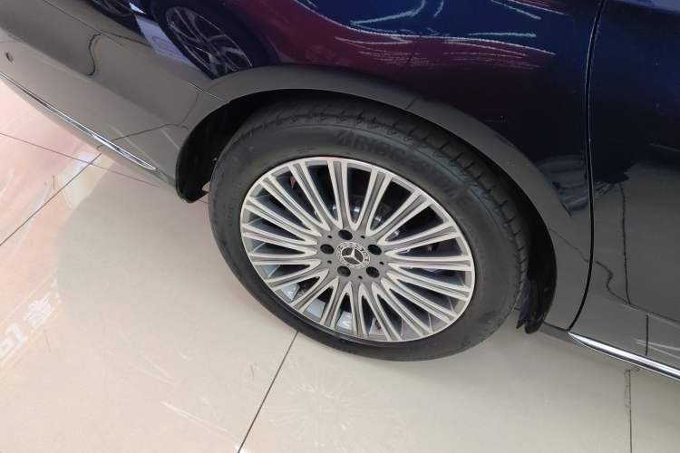 Used Mercedes-Benz E-Class 2019 Restyled E 300 L Luxury Edition
